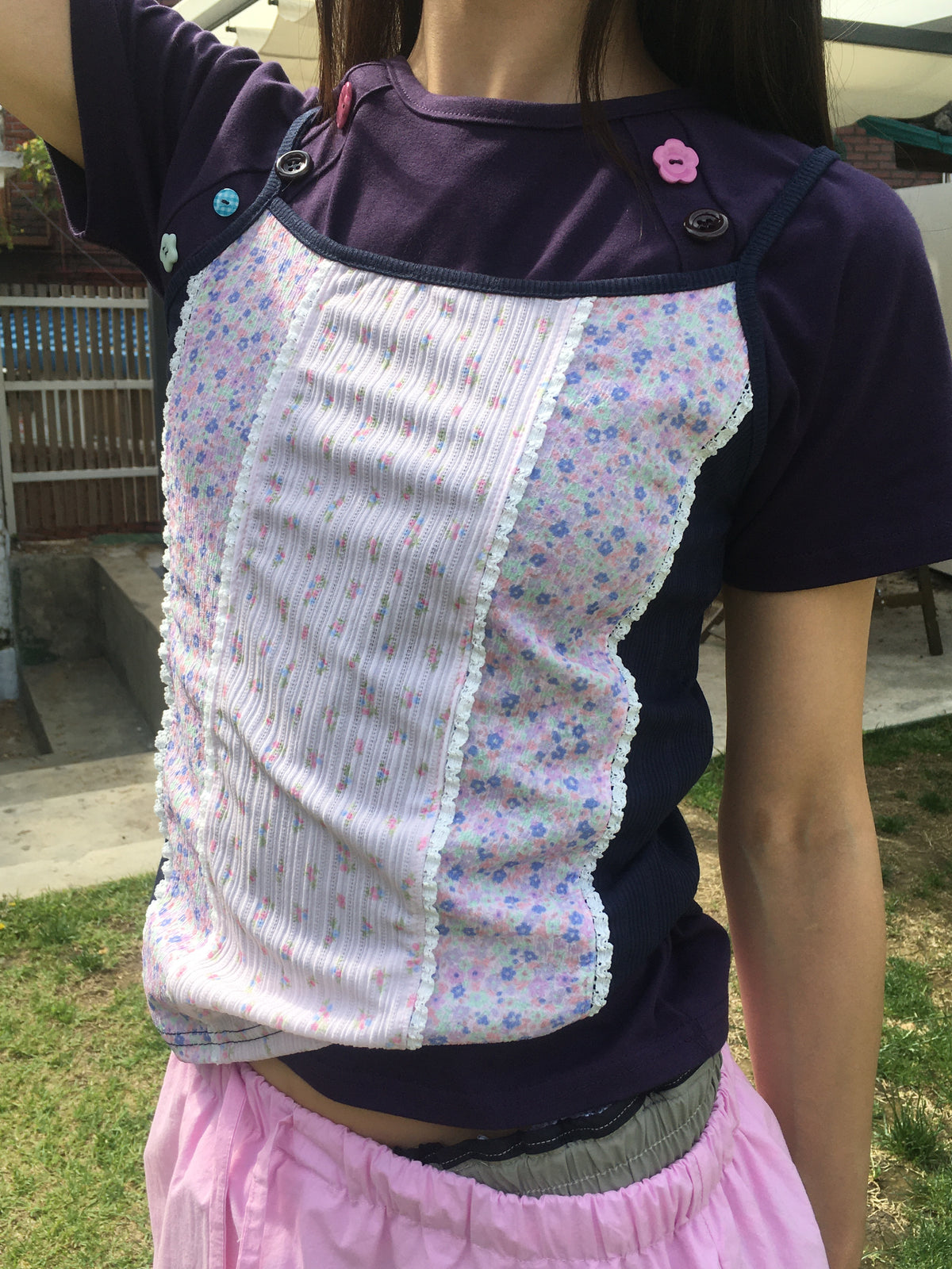 蕾絲拼接鏤空羅紋背心